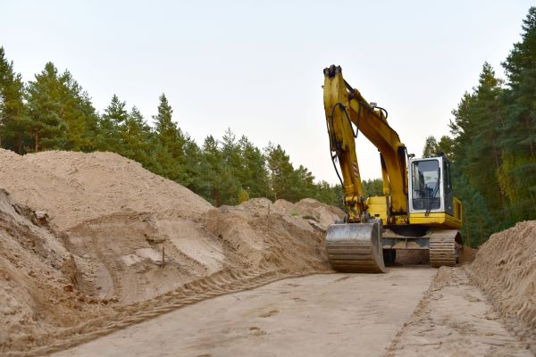 Cost of Unpaved Road Grading in Windsor